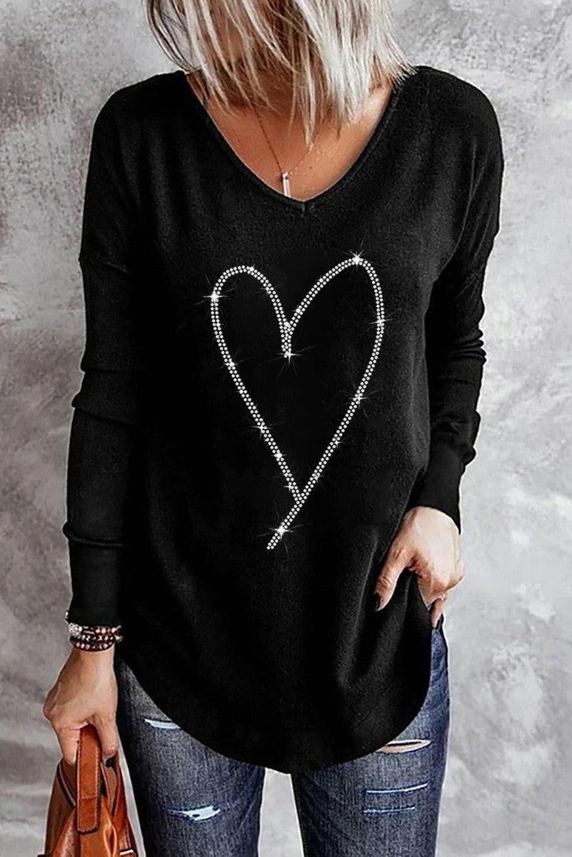 Bedazzle Heart Halo V-Neck Top: Ihr stylisches Winter-Comfort-Highlight