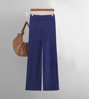 Winterliches Eleganz-Set: Dunkelblaues Long Sleeve Two Piece - Ideal für kalte Tage