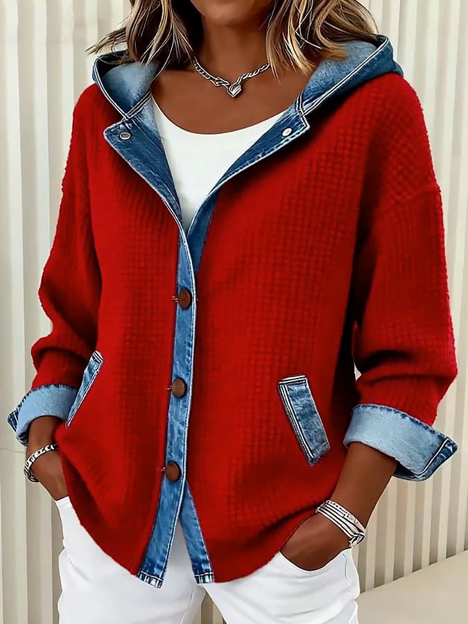 Kuschelige Winter Patchwork Jacke rot mit Denim Kapuze