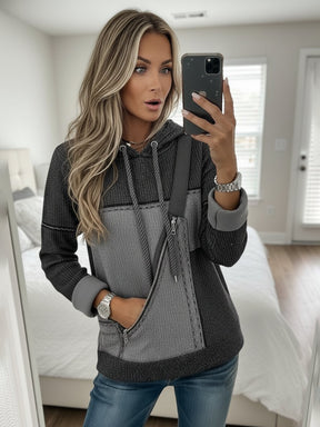Winter Hoodie Damen grau schwarz mit Fake Shoulder Bag Look