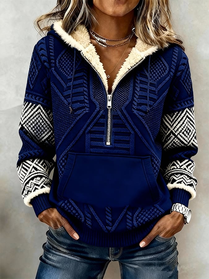 Kuscheliger Winter Hoodie mit Teddyfutter und Ethno-Muster