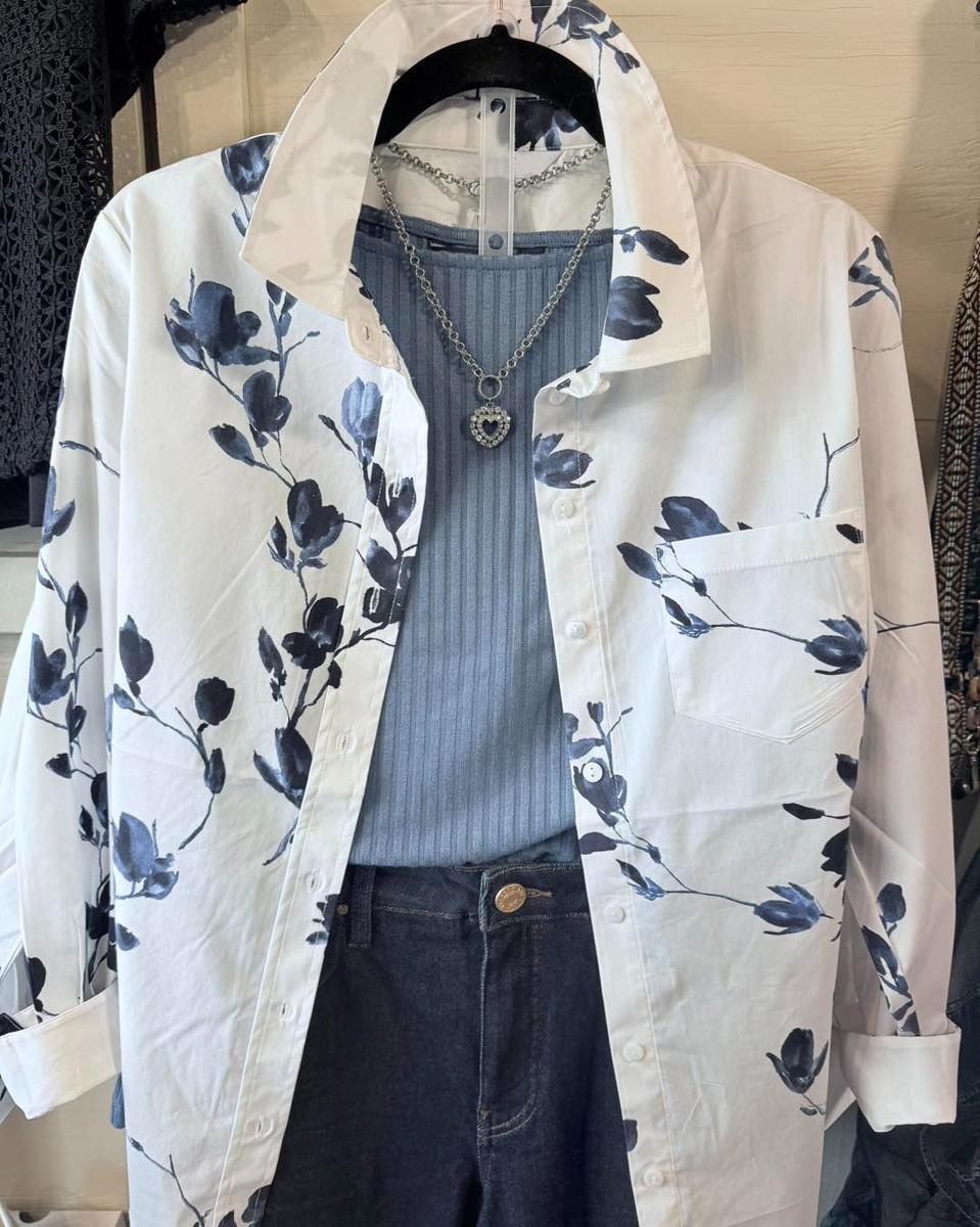 Winter Damen Hemd warmweiß mit blauem Blumenprint Langarm