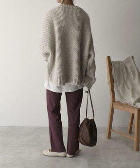 Winter Must-Have: Kuscheliger Oversized Sweater in Elfenbein-Weiß mit Tasche