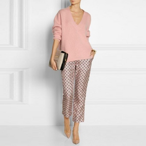 Winter Chic: Pinkes V-Neck Zwei-Teiler Set mit Seitentaschen