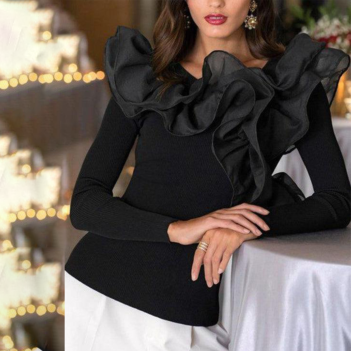 Elegantes schwarzes Winter-Rüschen-Top mit langen Ärmeln