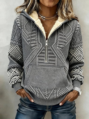 Kuscheliger Winter Hoodie mit Teddyfutter und Ethno-Muster