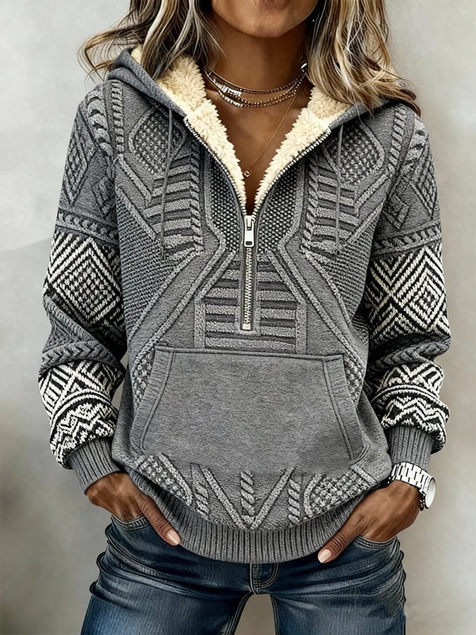 Kuscheliger Winter Hoodie mit Teddyfutter und Ethno-Muster