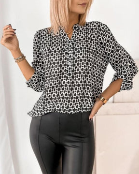 Winter V-Neck Top Schwarz mit Print – Kuschelig & Büro-Chic