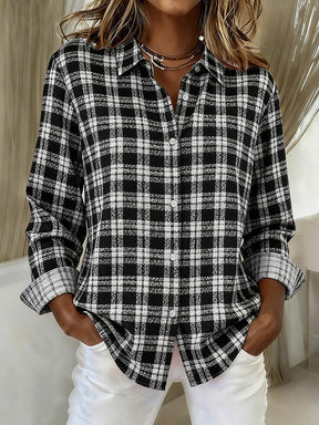 Kuscheliges Karo Winterhemd Damen – Loose Fit Schwarz-Weiß