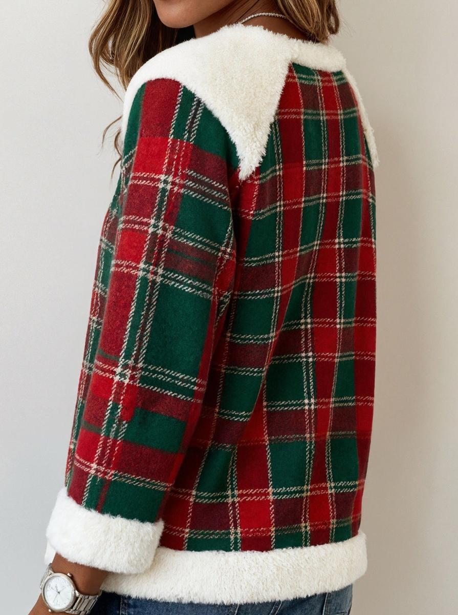 Kuscheliger Weihnachts Karo Pullover mit Kunstfellbesatz
