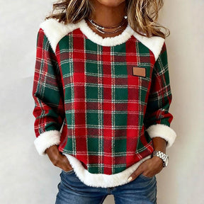 Kuscheliger Weihnachts Karo Pullover mit Kunstfellbesatz