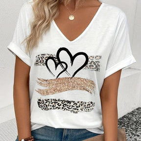 Winter V-Neck Herz Shirt mit Leo-Print und Glitzer-Details