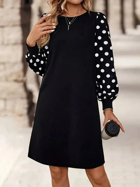 Stilvolles Polka Dot Langarm-Minikleid - Perfekt für den Winterzauber