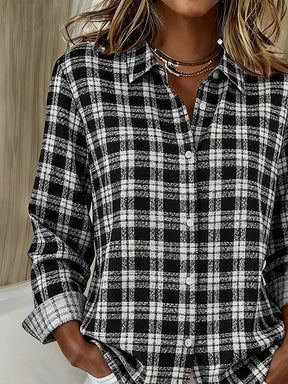Kuscheliges Karo Winterhemd Damen – Loose Fit Schwarz-Weiß