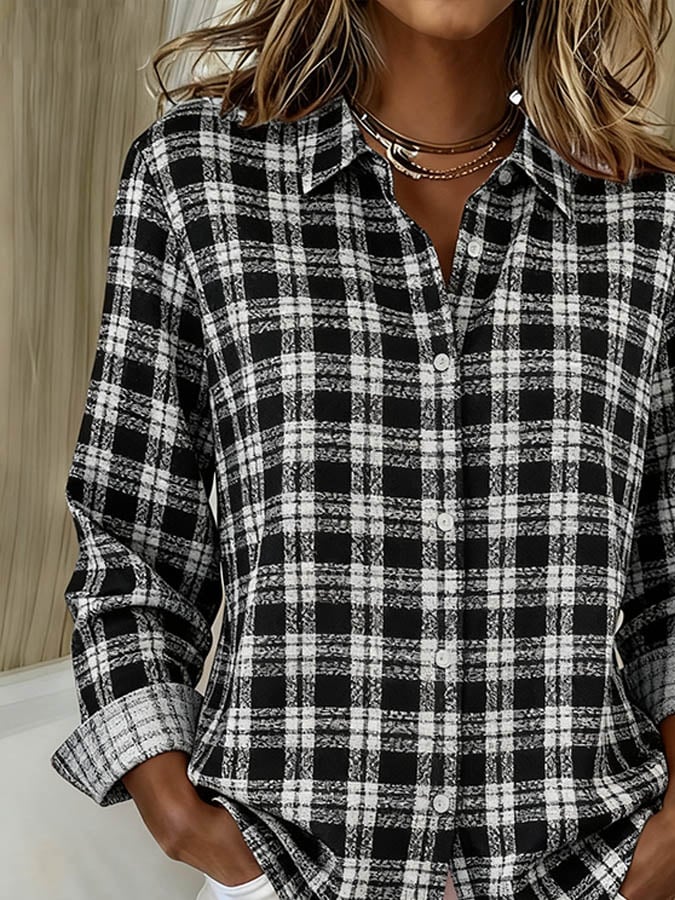 Kuscheliges Karo Winterhemd Damen – Loose Fit Schwarz-Weiß