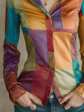 Winter Satin Bluse bunt geometrisch – elegantes Patchwork-Shirt