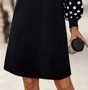 Stilvolles Polka Dot Langarm-Minikleid - Perfekt für den Winterzauber