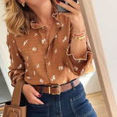 Winter Chic Tan Longsleeve Top mit V-Ausschnitt & Print